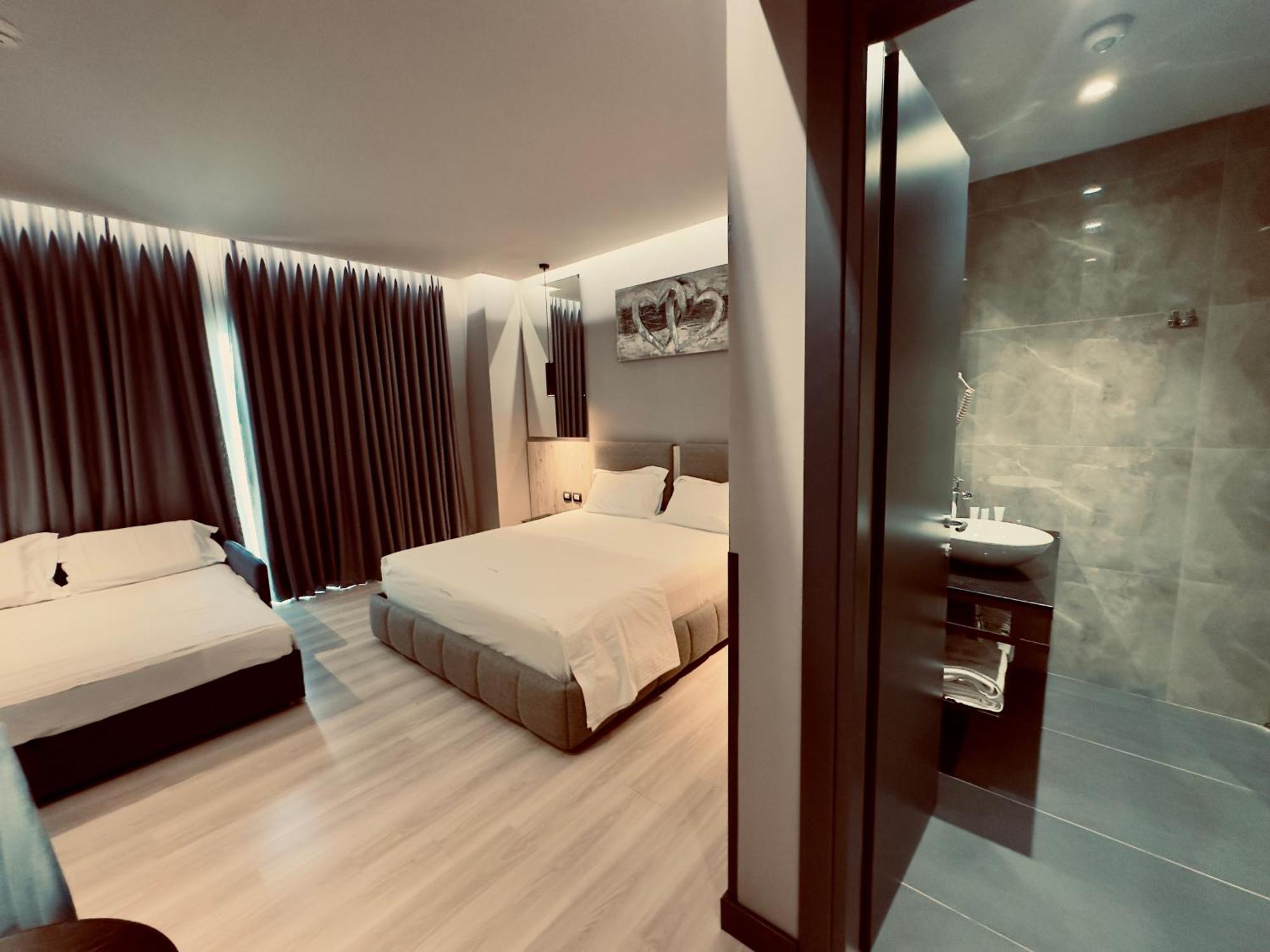 Hotel Olive Vlora Kültér fotó
